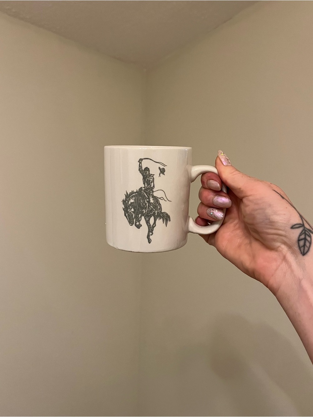 Vintage 1990s Marlboro ceramic line art bucking bronco Americana coffee mug